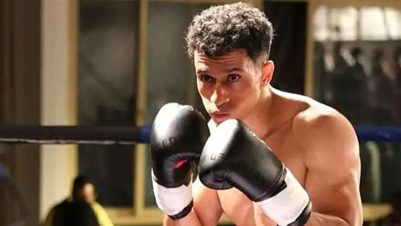 قنوات سي بي سي.. موعد عرض مسلسل بطل العالم وترددات البث الناقلة